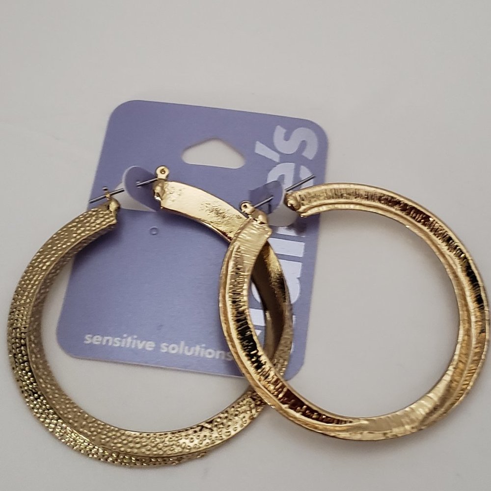 (4/$13)Earrings - Picture 2 of 4